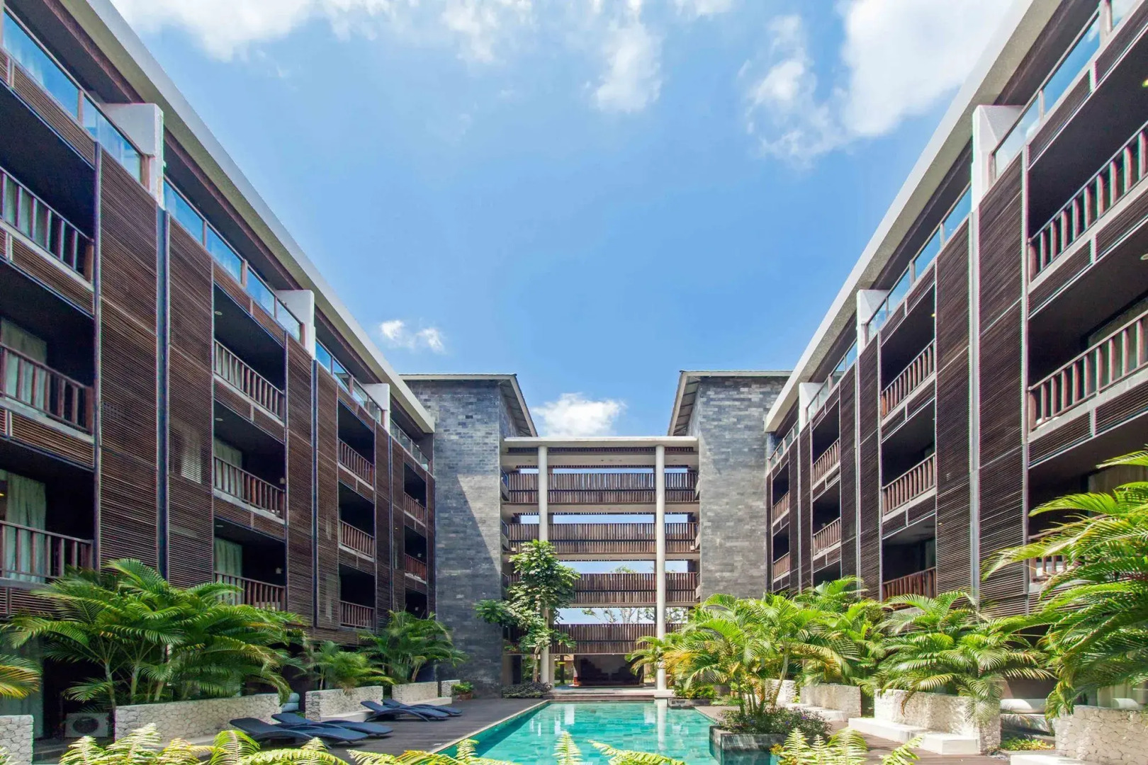 Le Grande Bali Hotel