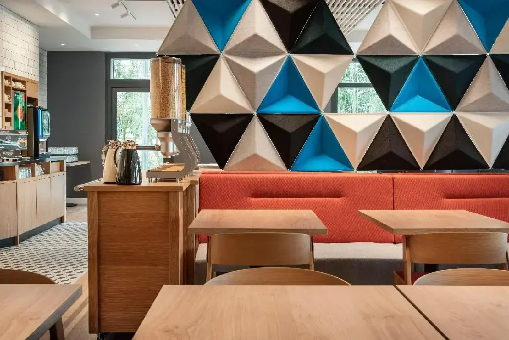 Holiday Inn Express Marne La Vallee Val D Europe