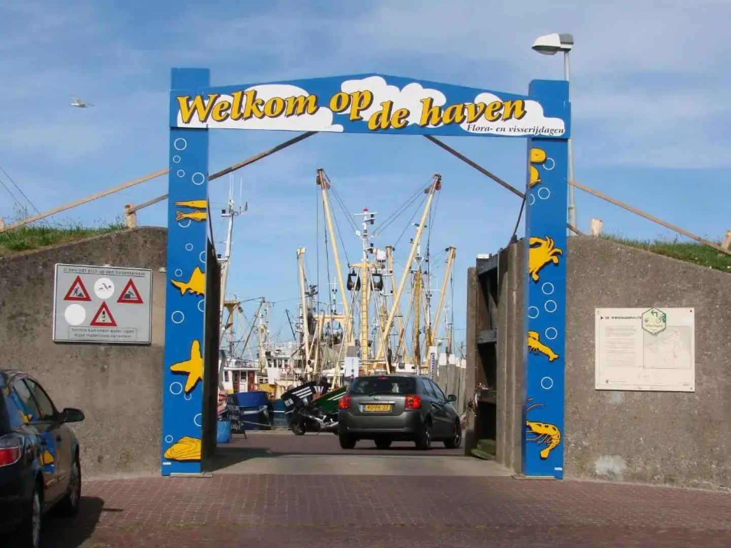 Bed & Kitchen Den Oever