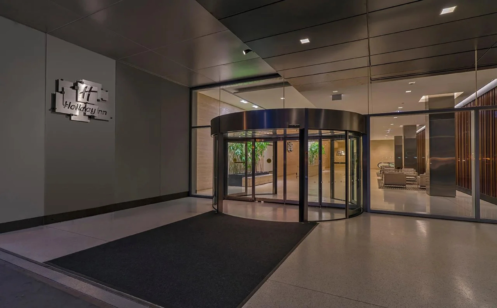 Holiday Inn Chicago Dwtn - Wolf Point