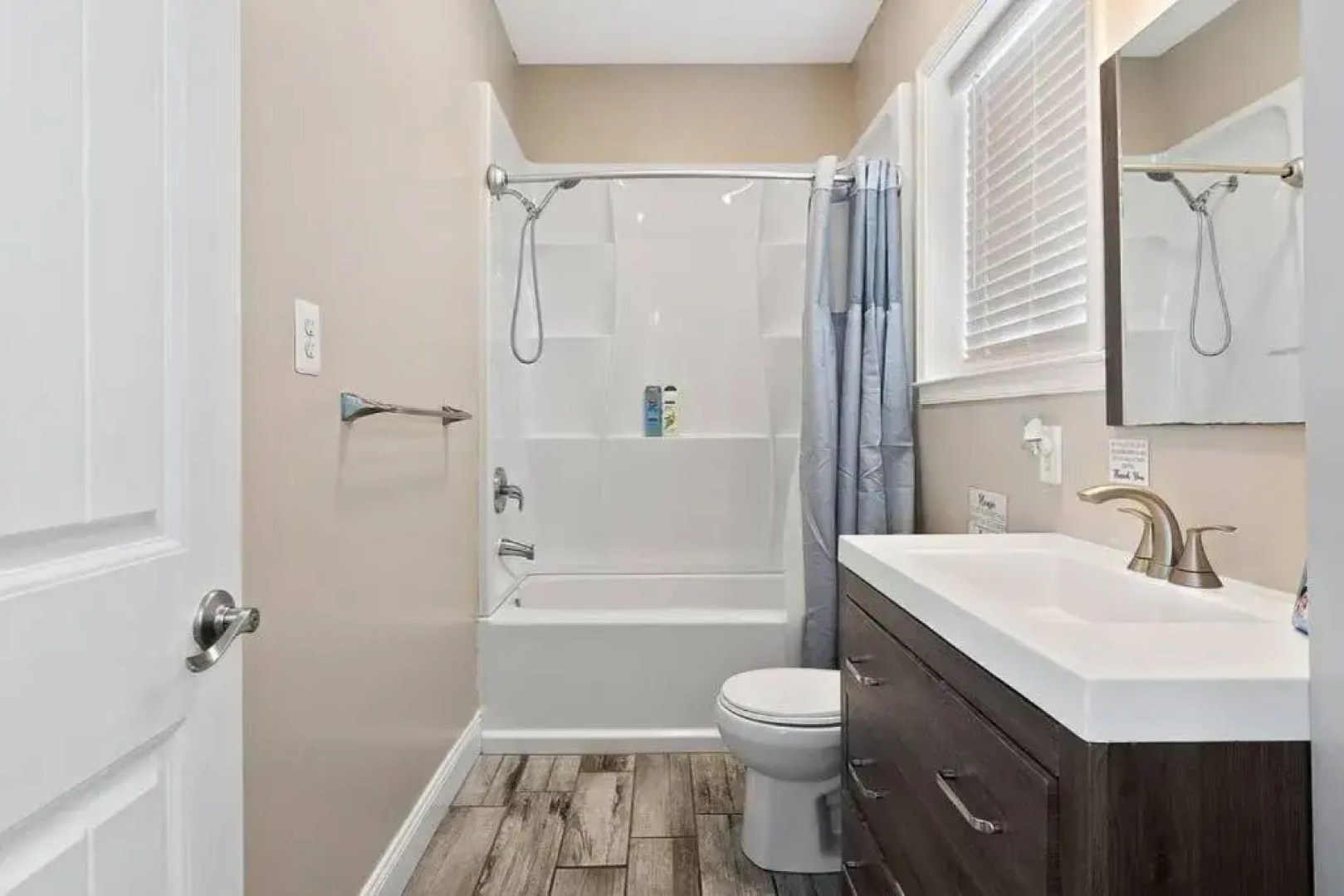 Unit C back lower unit Surfers Hideway Parking Near Lighthouse