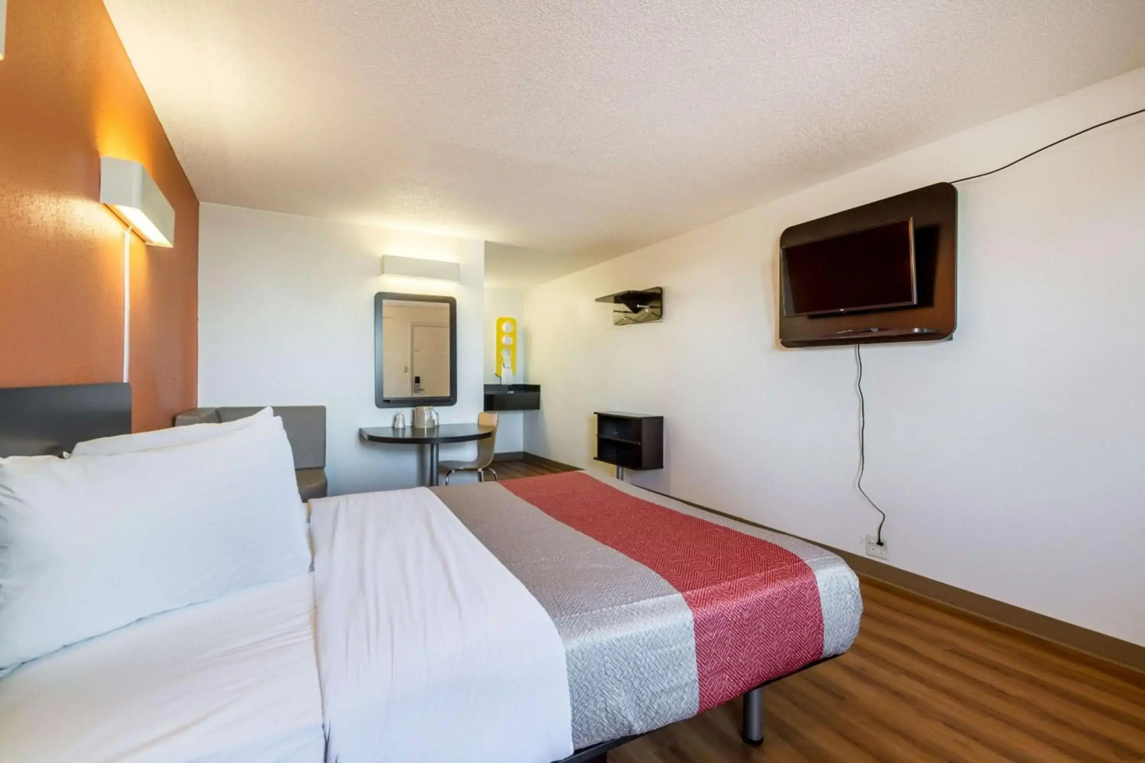 Motel 6 Indianapolis, IN – South