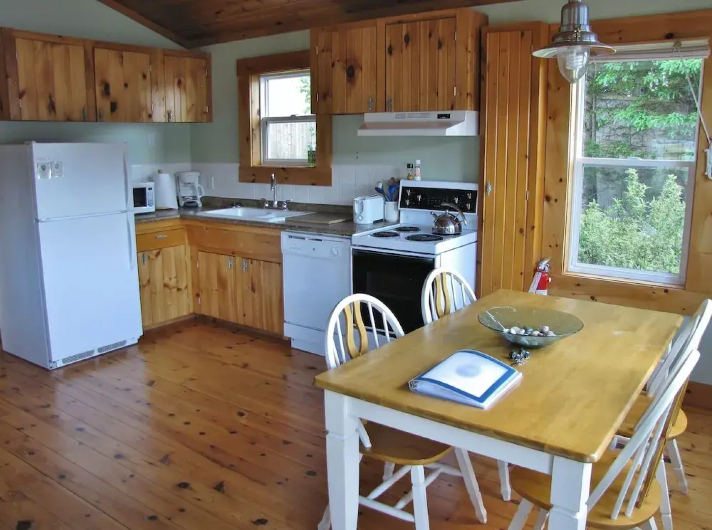 Larinda's Landing Oceanfront Cottages