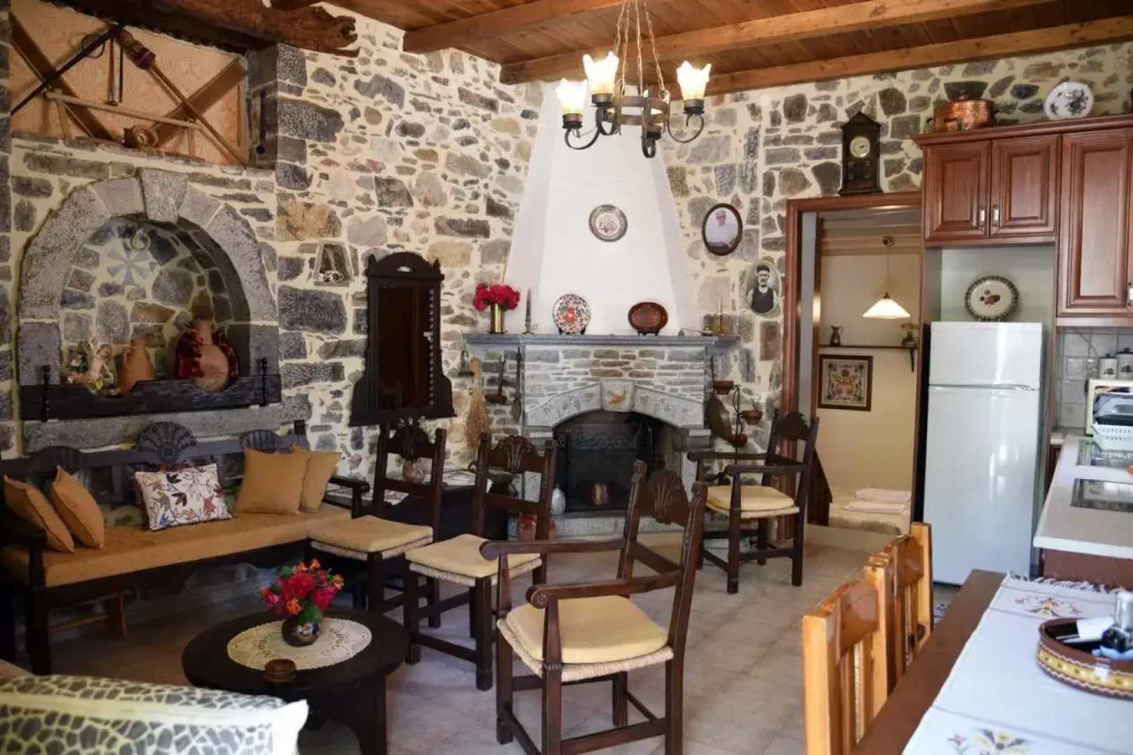 Traditional Residence with terrace