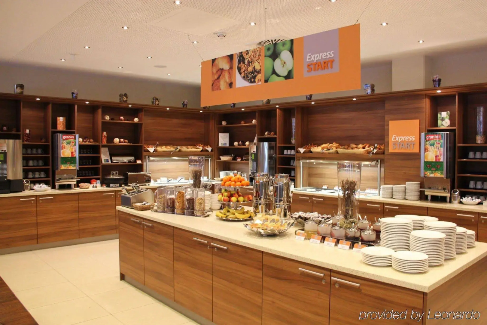 Premier Inn Dresden City Centre