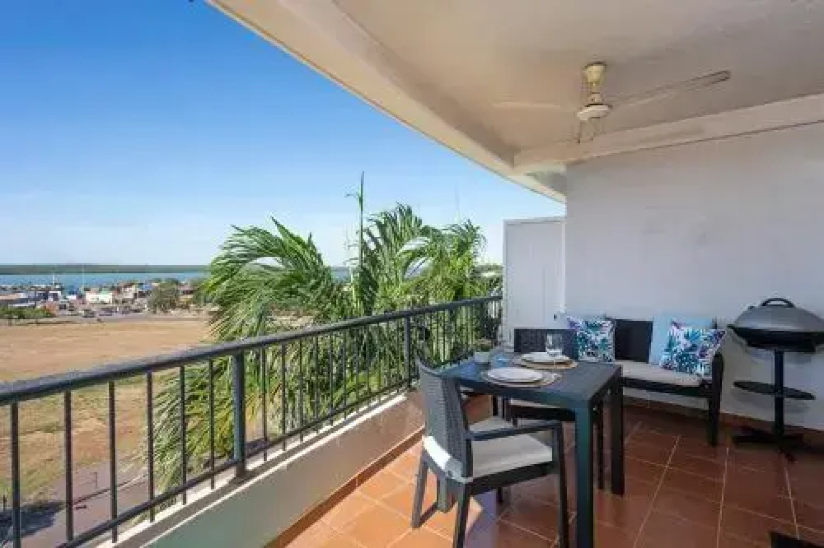 Horizons on Harry Chan Apartment