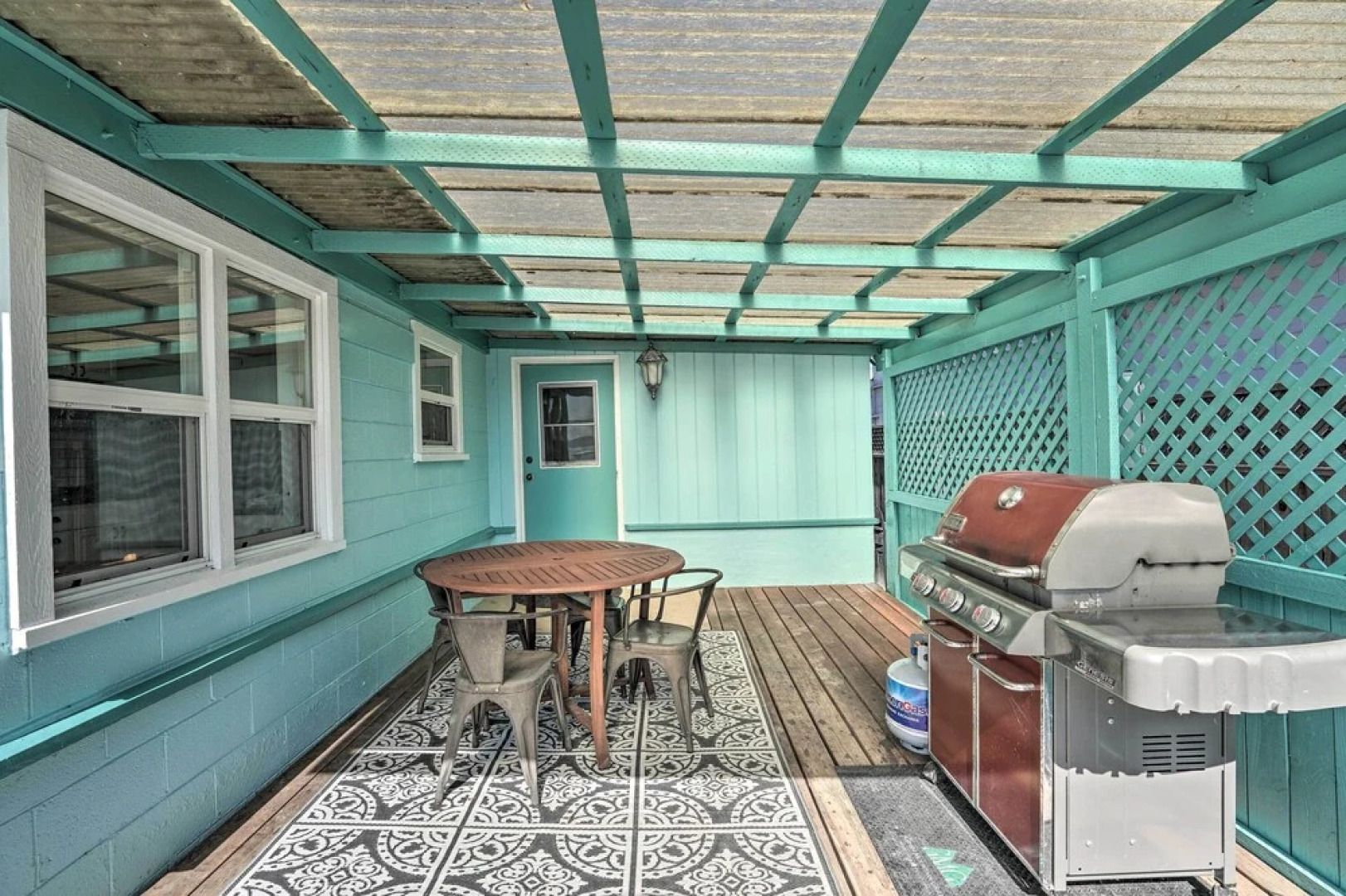 Waterfront Cottage w/ Private Pool & Lake View!