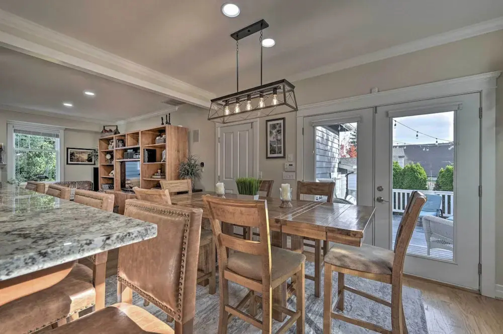 Sunny Seattle Home w/ Deck ~ 6 Mi to Downtown