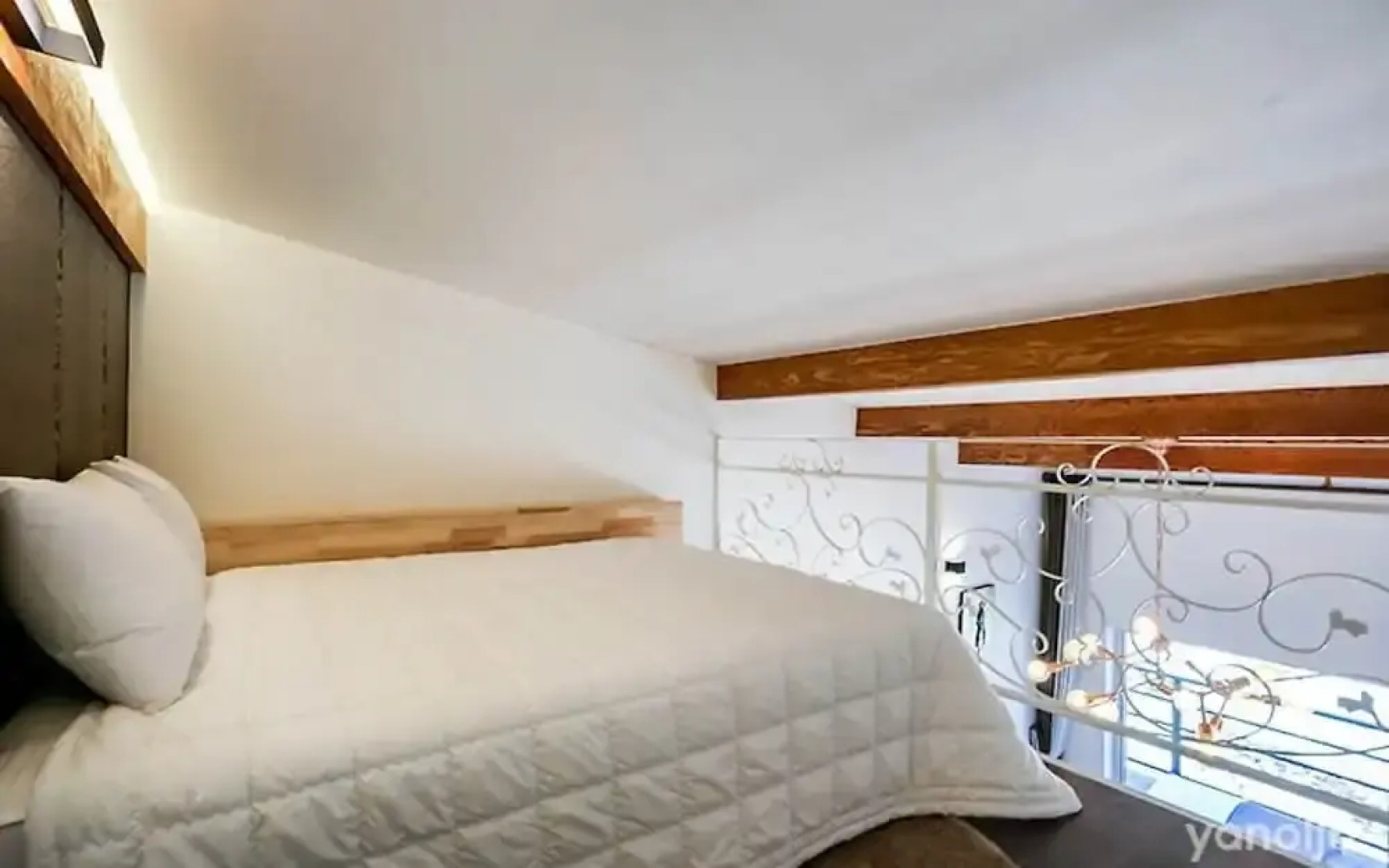 Hadong Cloud Hill Pension