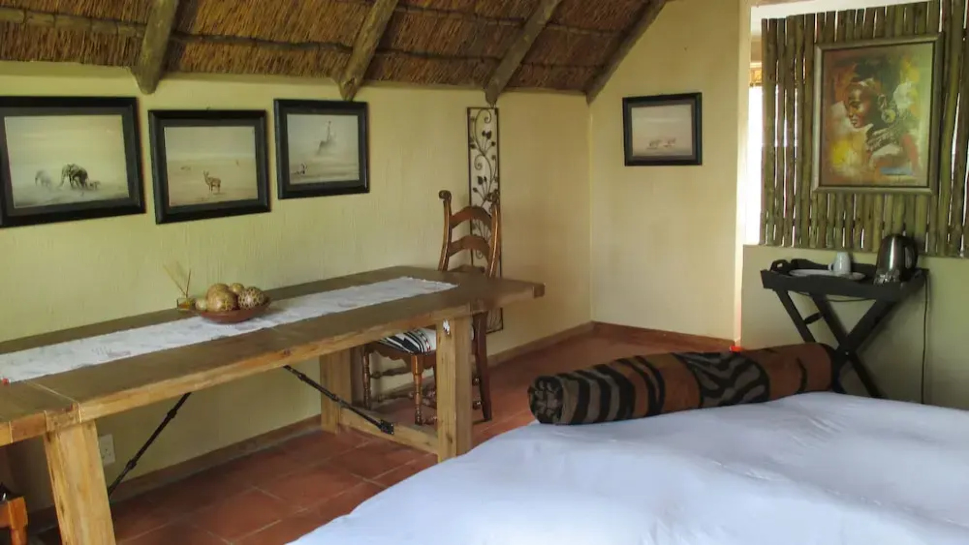 Aloe and Elephant Lodge