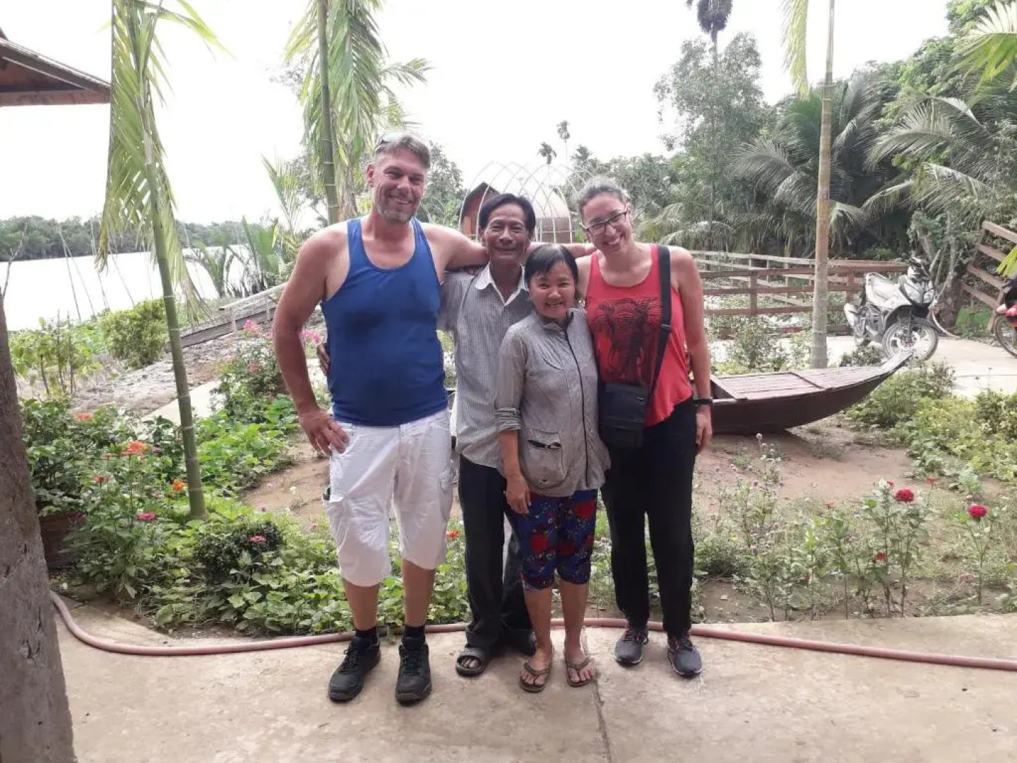 Hong thai River side homestay