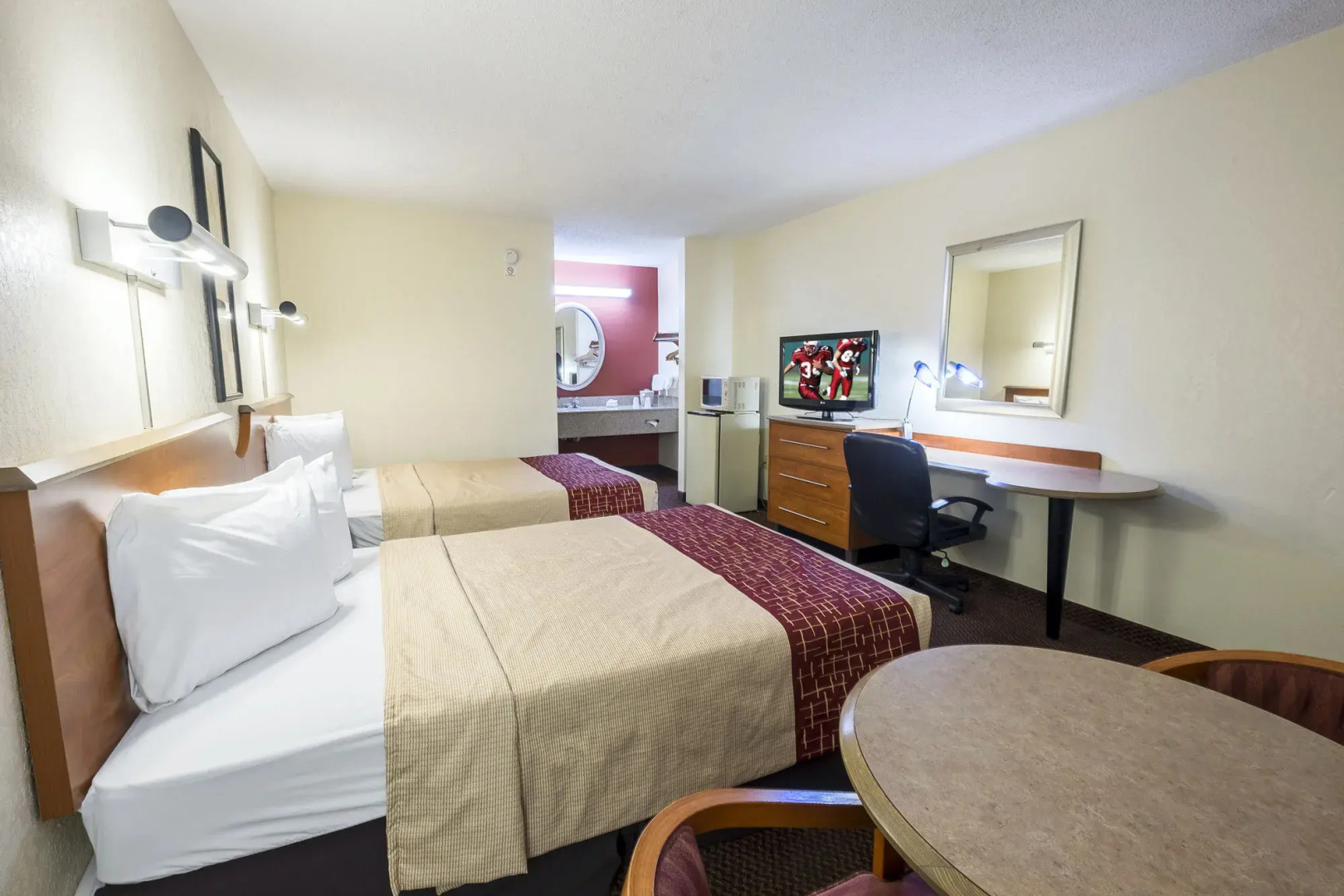 Red Roof Inn Clarksville