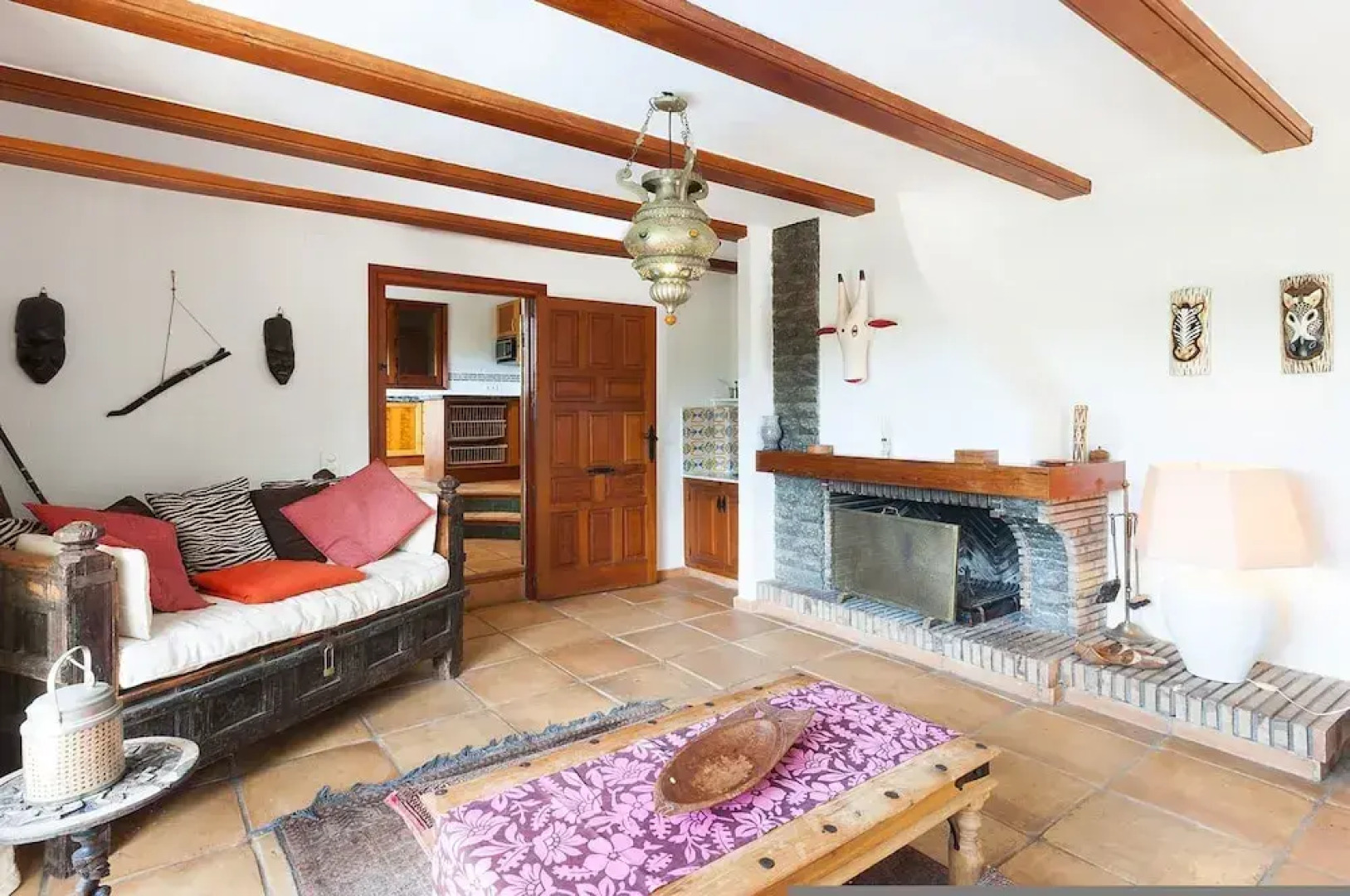 Casabra in Ador With 5 Bedrooms and 3 Bathrooms