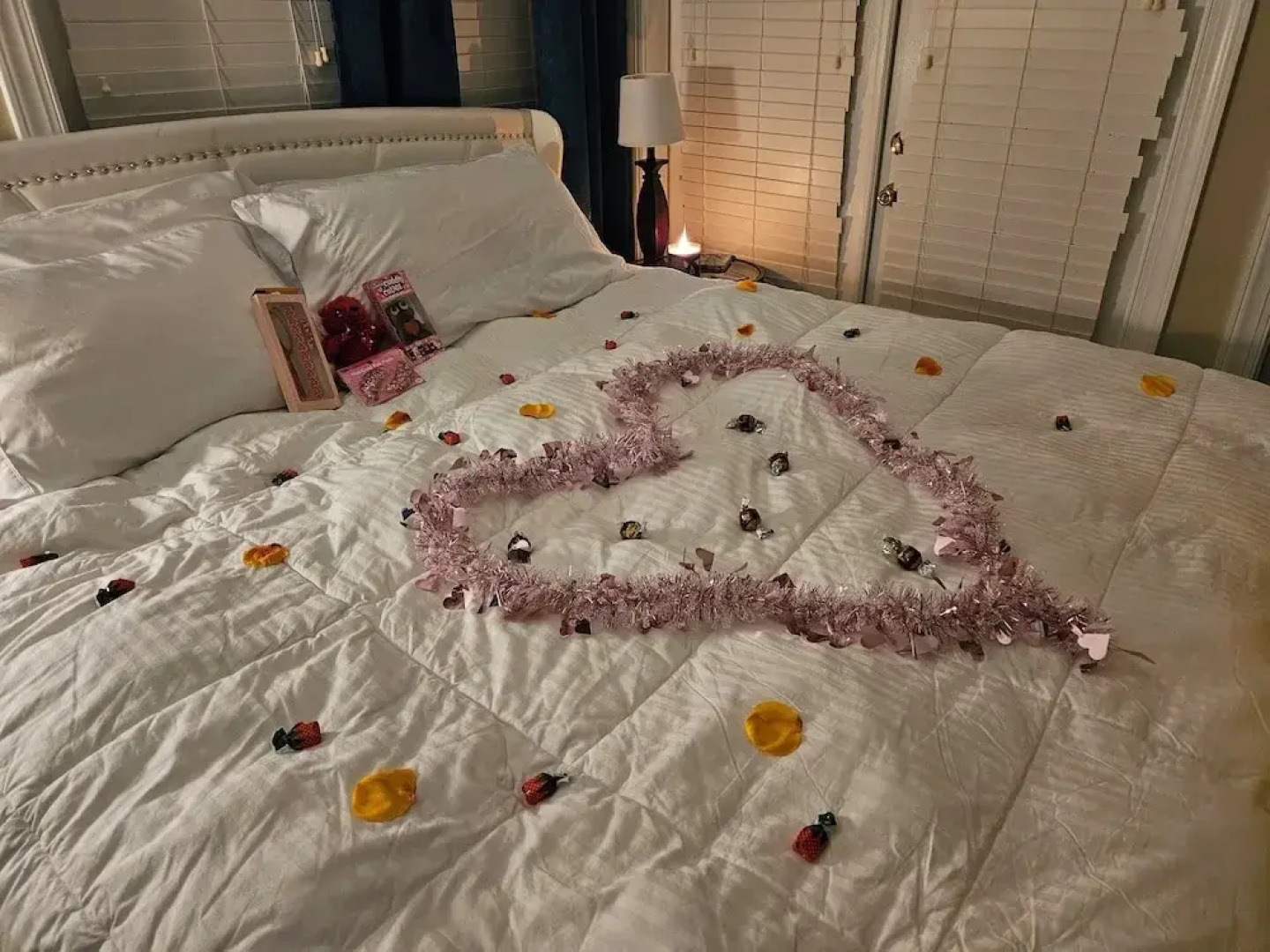 KingBed PetFriendly Washer Dryer Sleep16