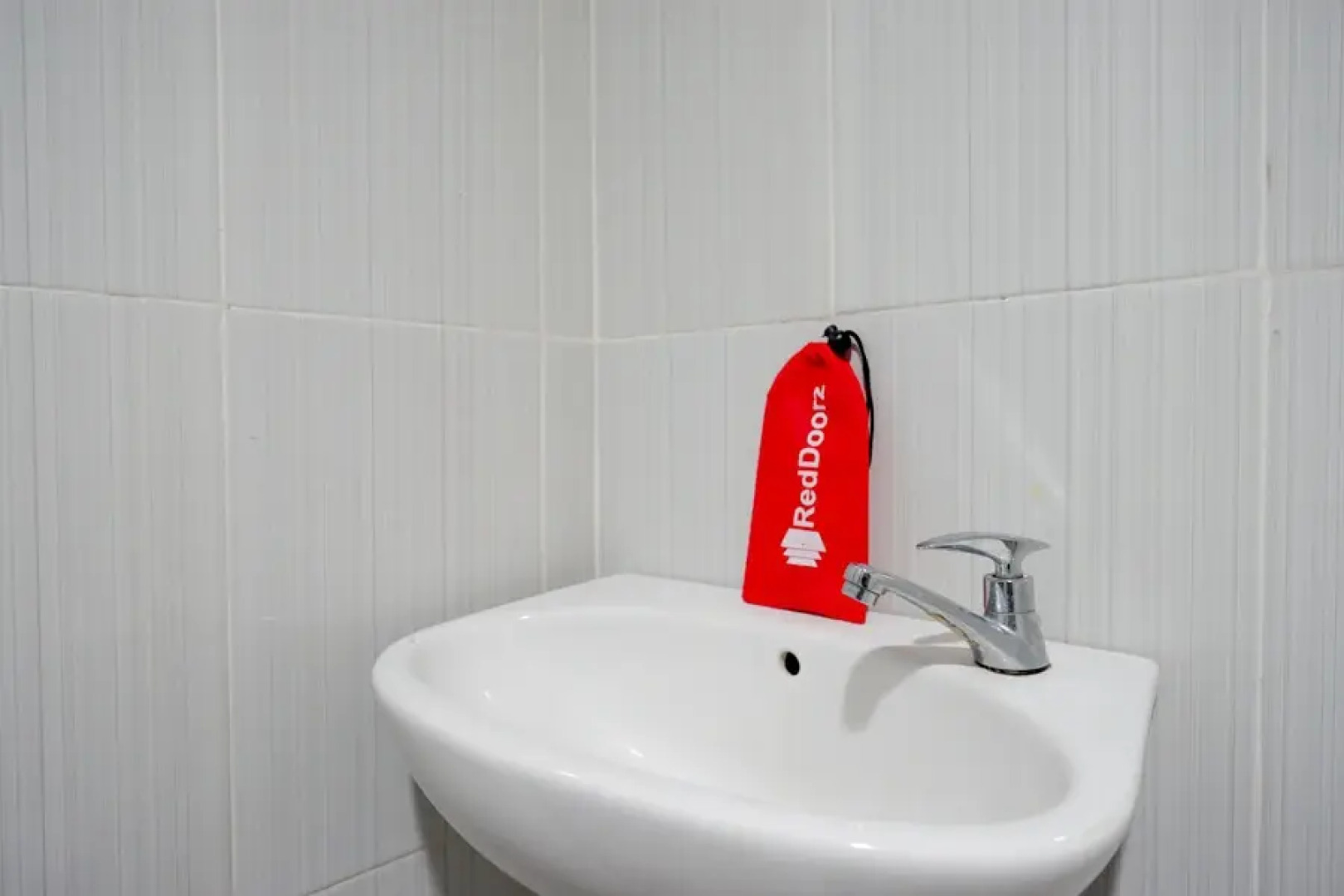 RedDoorz near Lippo Plaza Buton