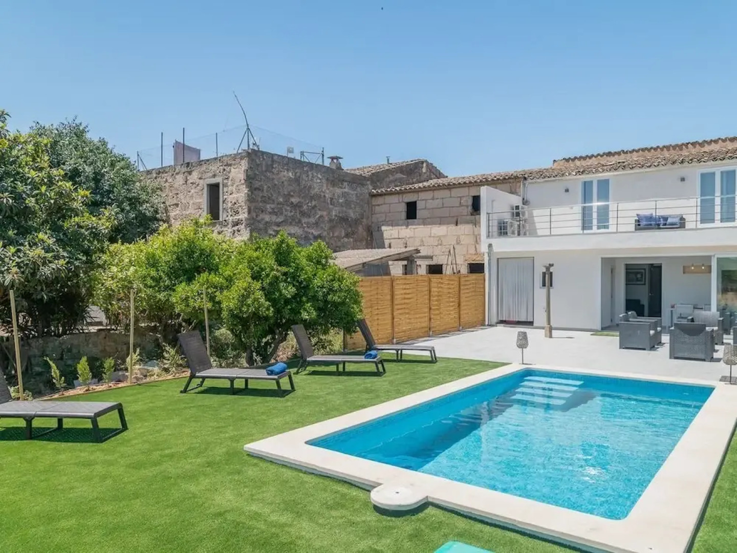 Can Miquel Porro - House for 8 People in Llubi