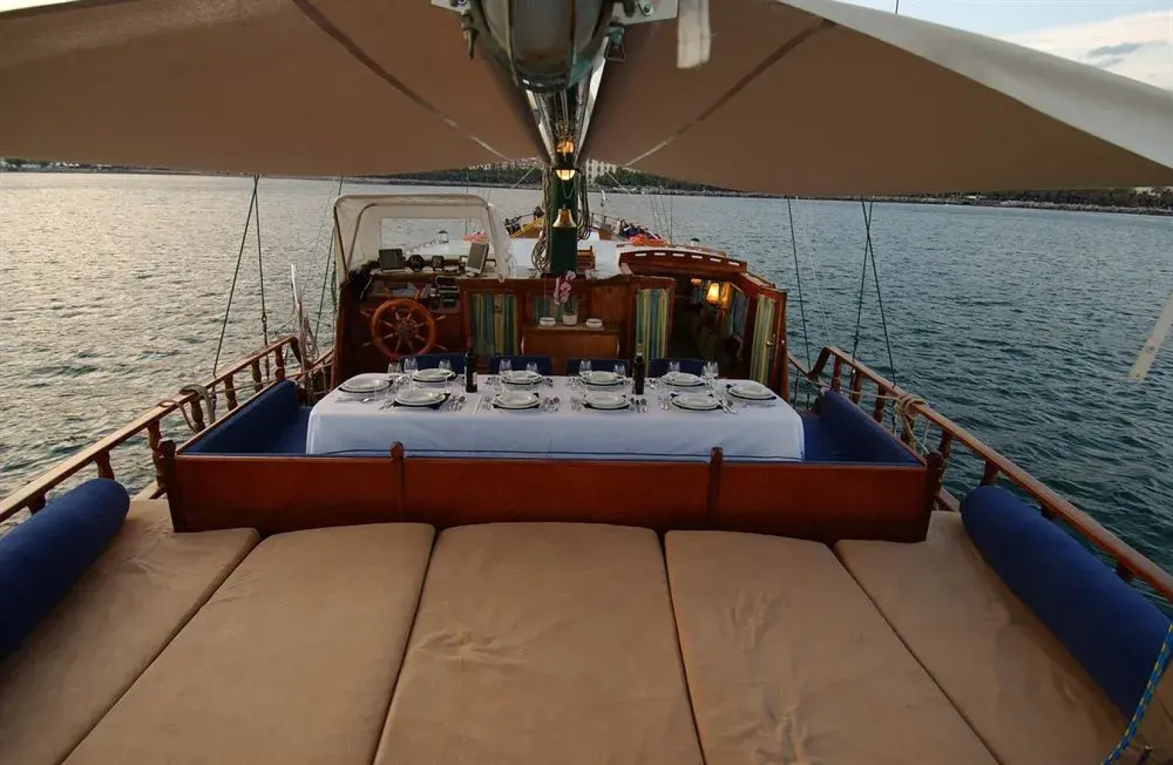 Plaghia Charter Boat&Breakfast