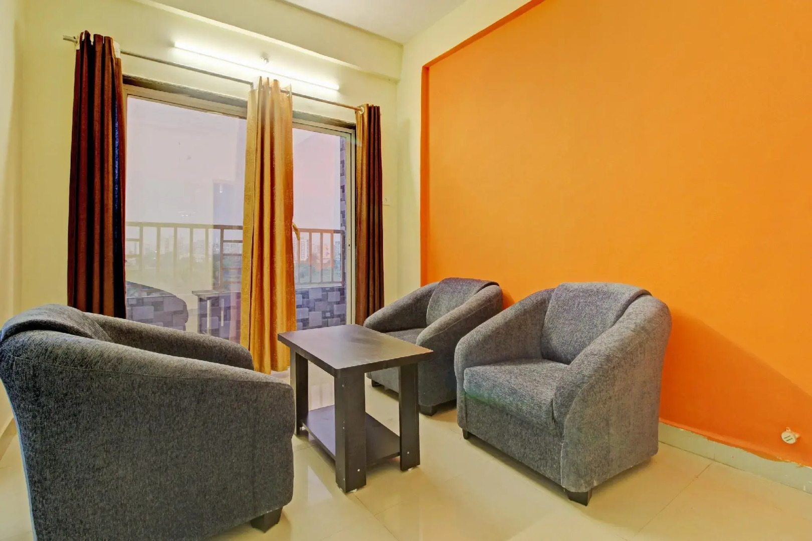 OYO Flagship 83546 Silver7 Homes