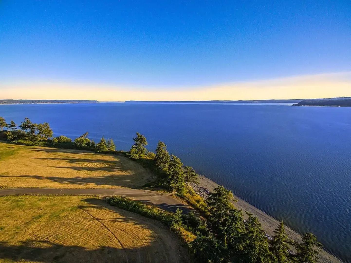 Beach and Blvd Bungalow on Sundin Beach by RedAwning