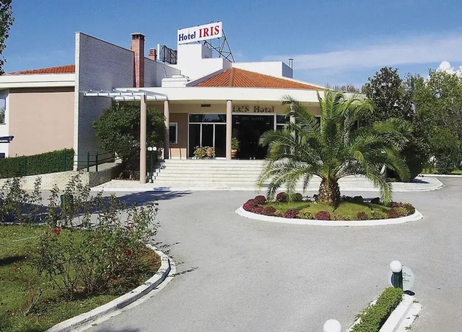 Iris Hotel