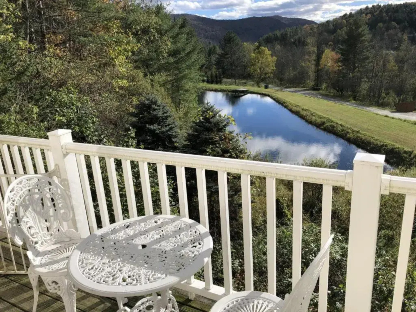 Silver Spring Chalet Large 4 bedroom, Pittsfield VT, 20 min to Killington Slopes
