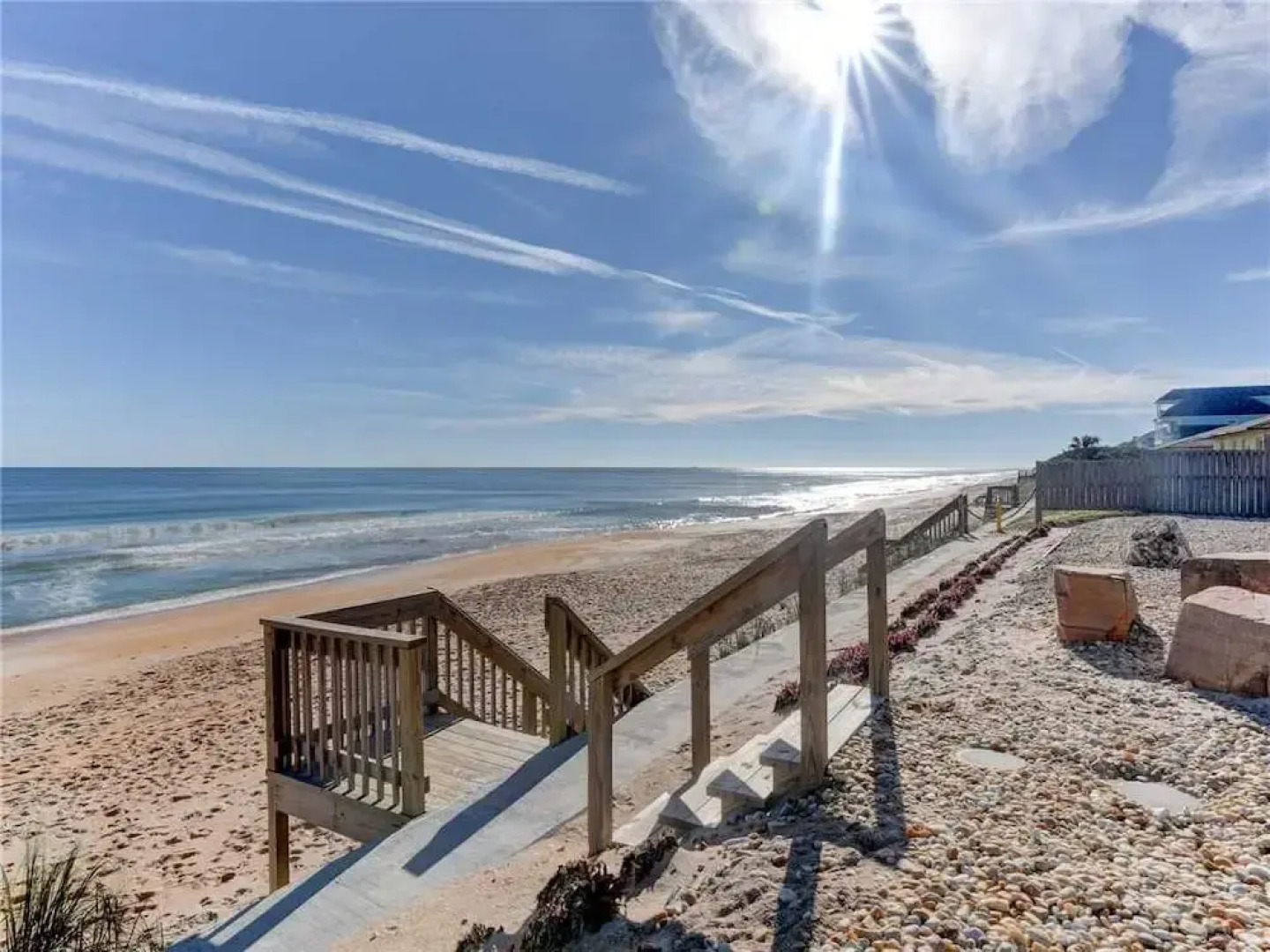 Sunshine House - Three Bedroom Home