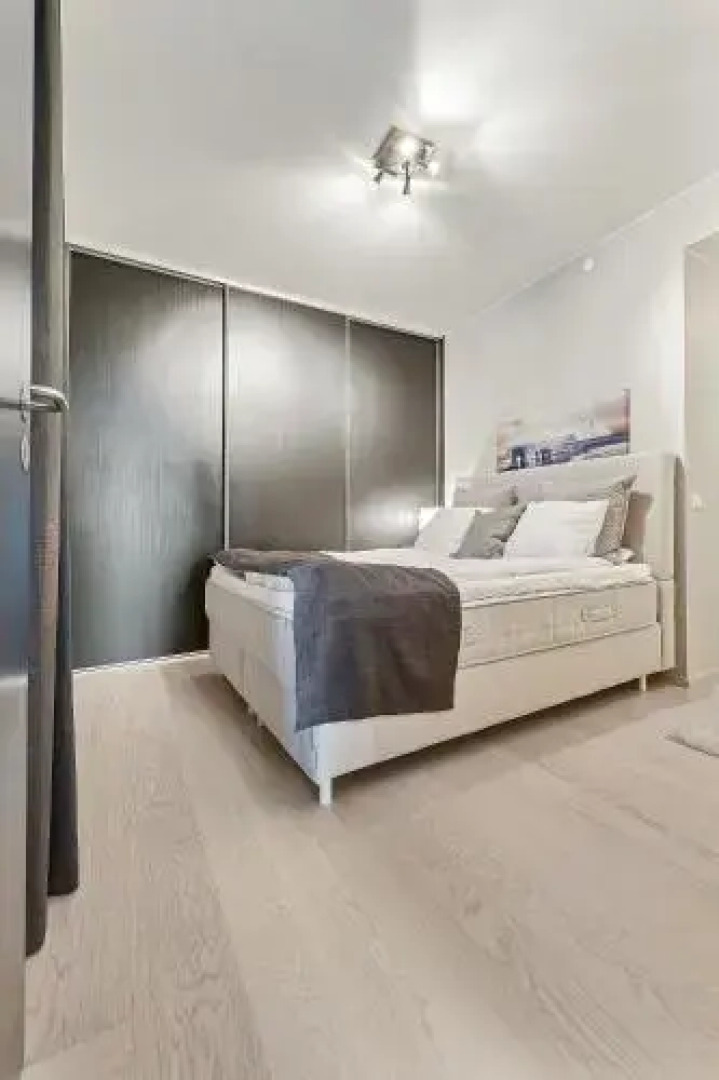 Wright Apartments - Barcode