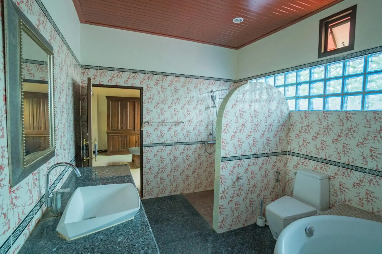 Namphung Phuket Boutique Resort