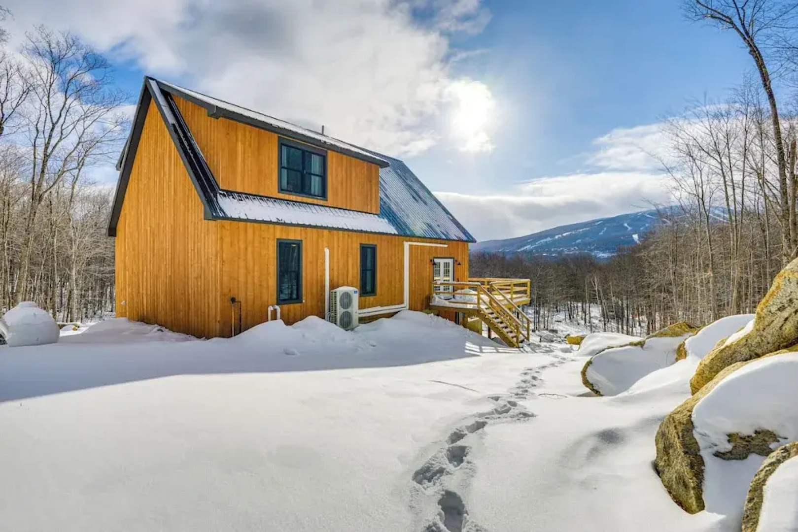 Stratton Mtn Ski Chalet w/ Giant Views in Winhall