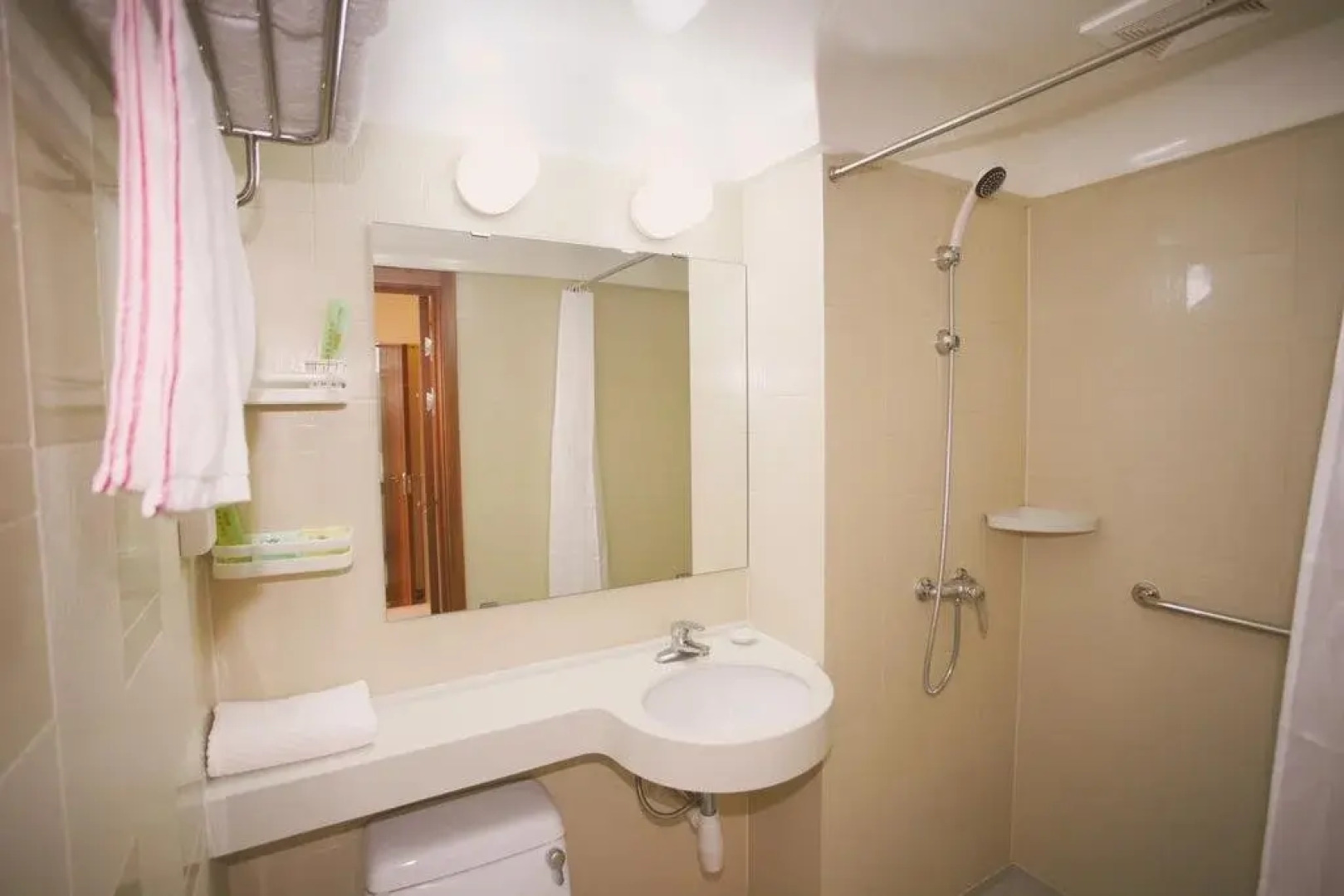 Huyue Hotel Fuxinyingbin Store