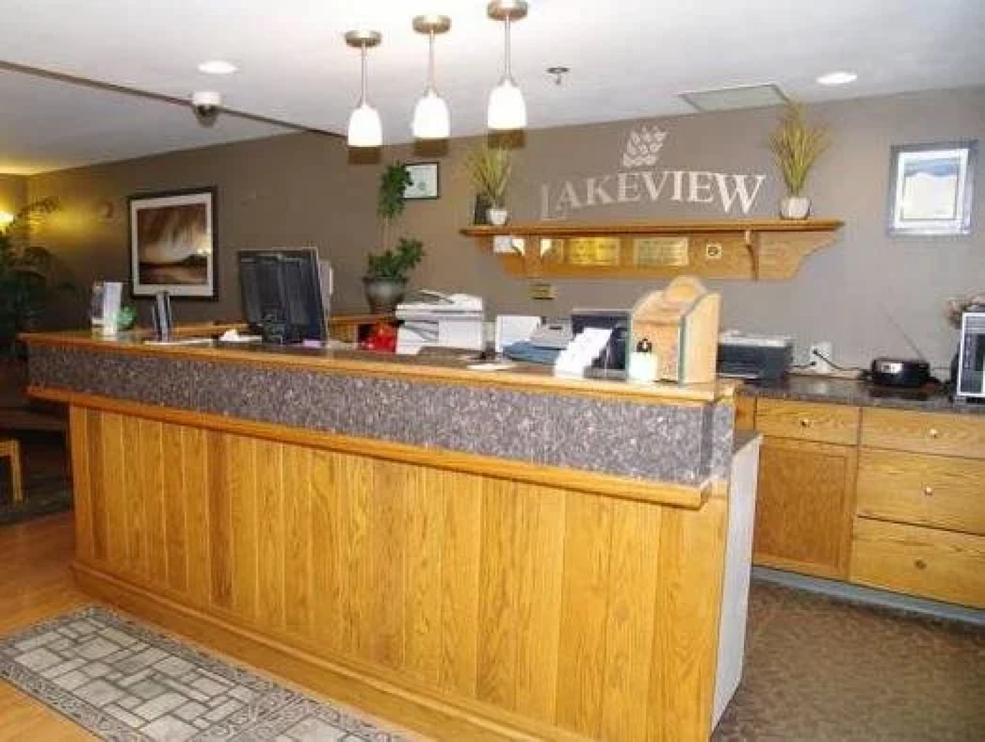 Thompson's Best Value Inn & Suites