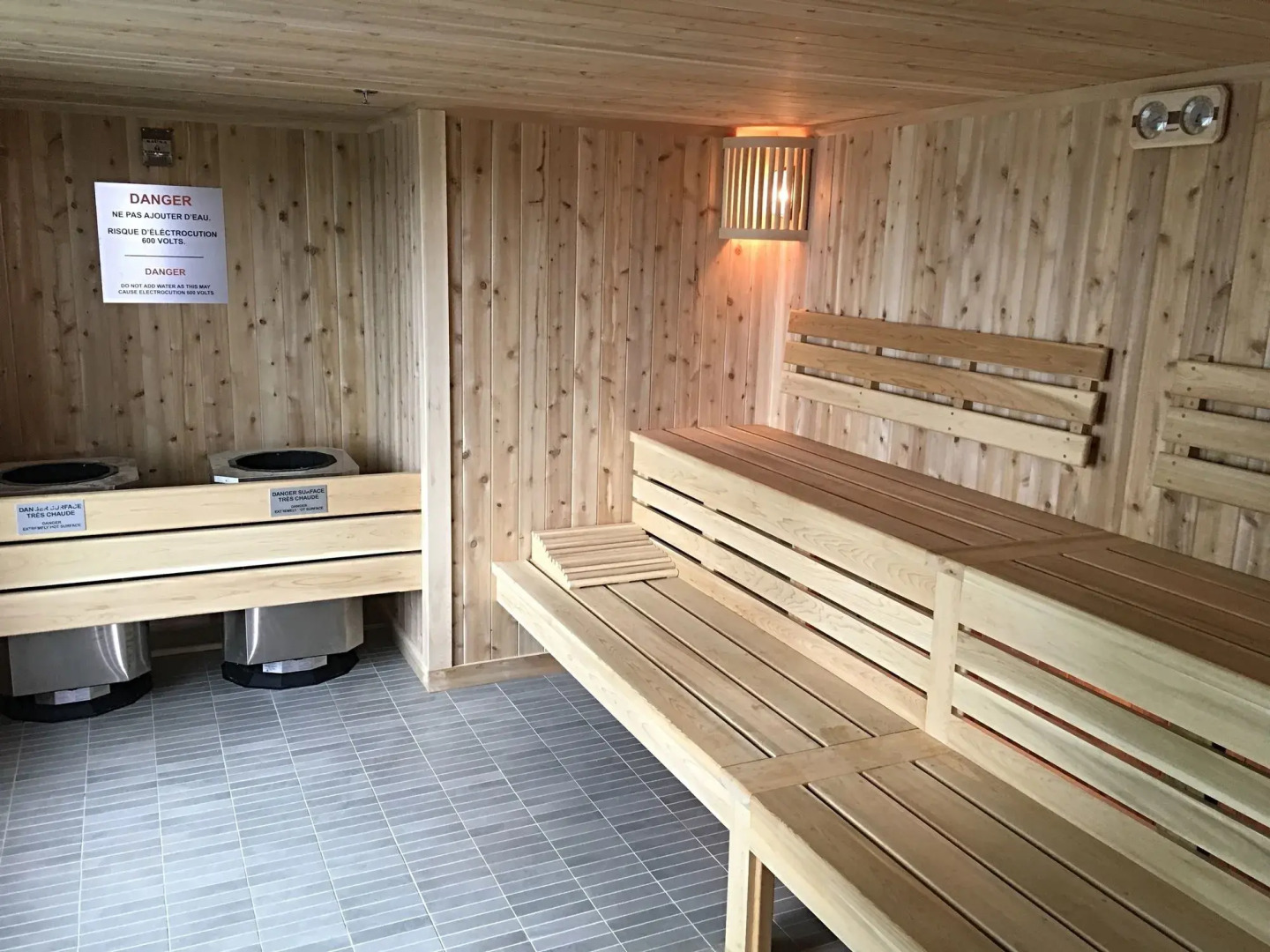 Holiday Inn Hotel & Suites Montreal Centre-ville Ouest by IHG