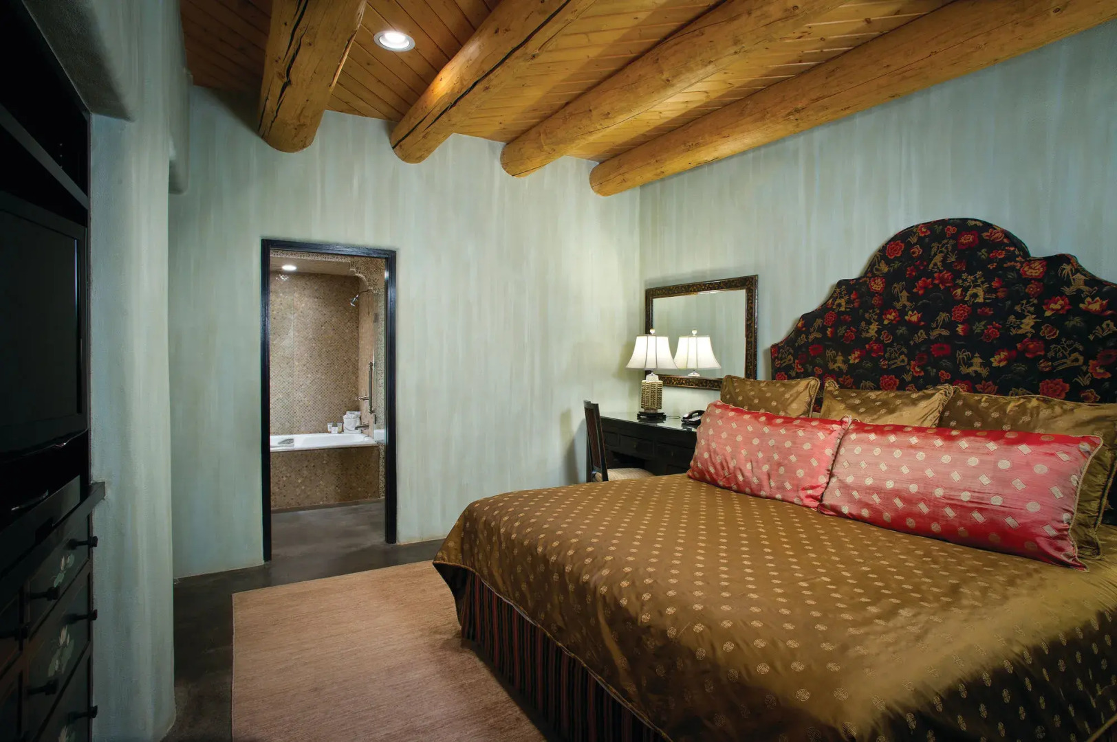 El Monte Sagrado Living Resort & Spa