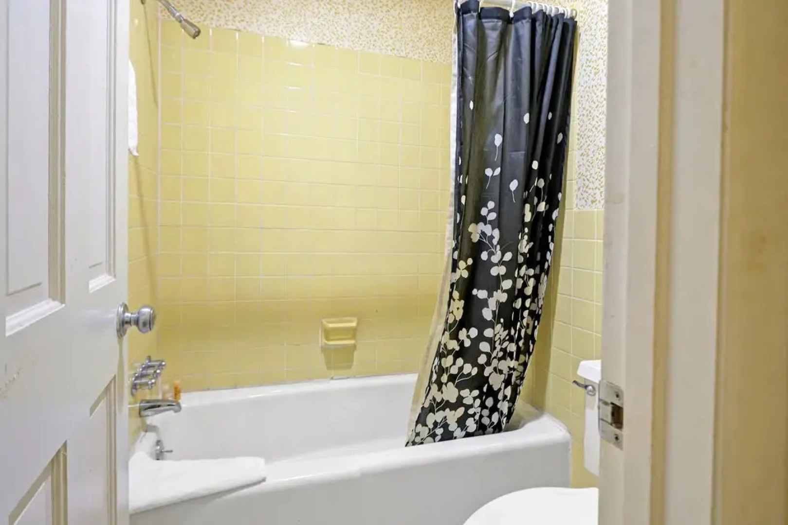 Hotel O Relax Inn Lewisburg near I-64