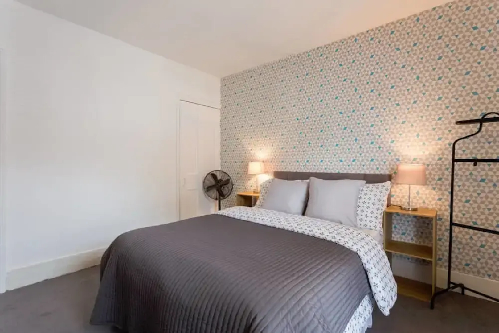 Ashton House, Luton - inhabit short stays