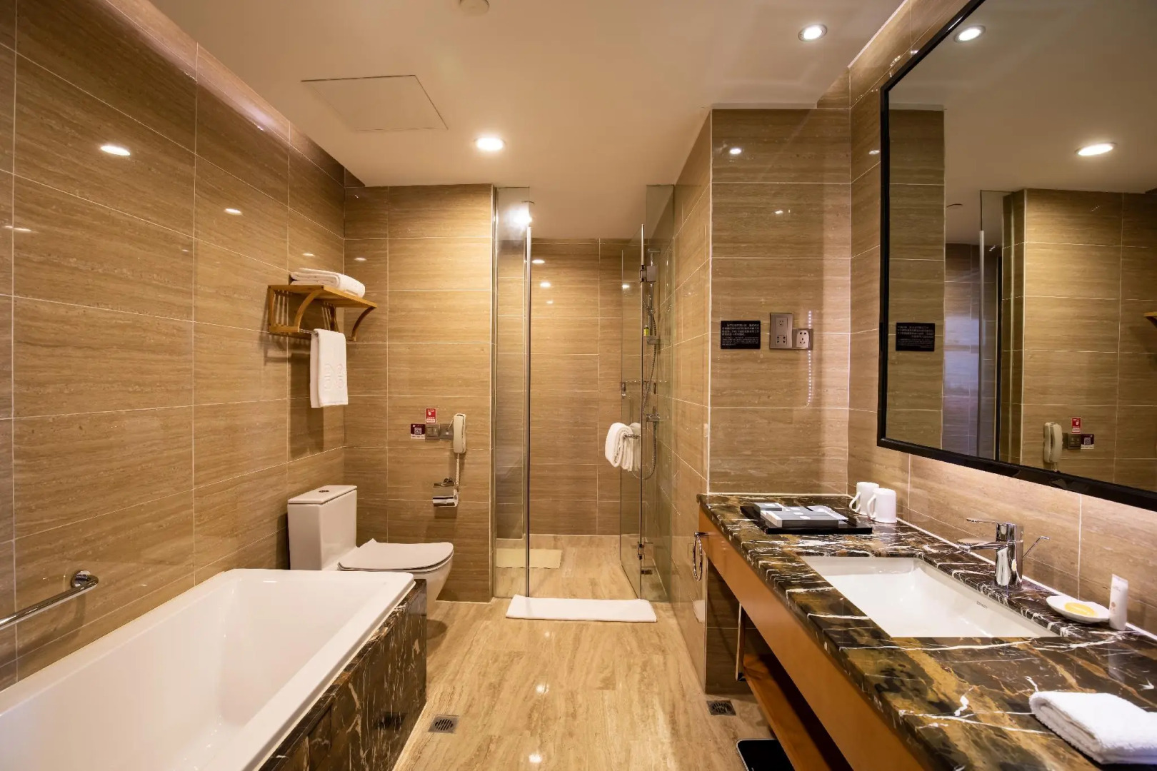 Zhangjiajie Huatian Hotel