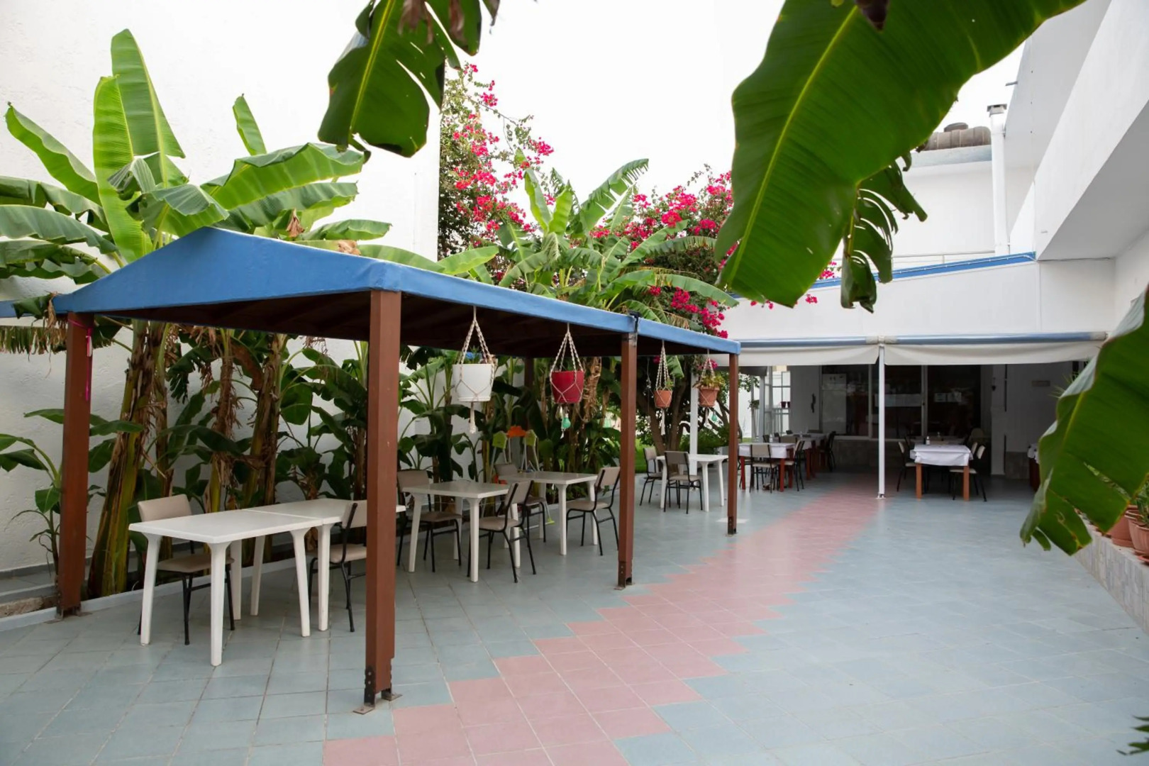 Sea Breeze 2 Apartments