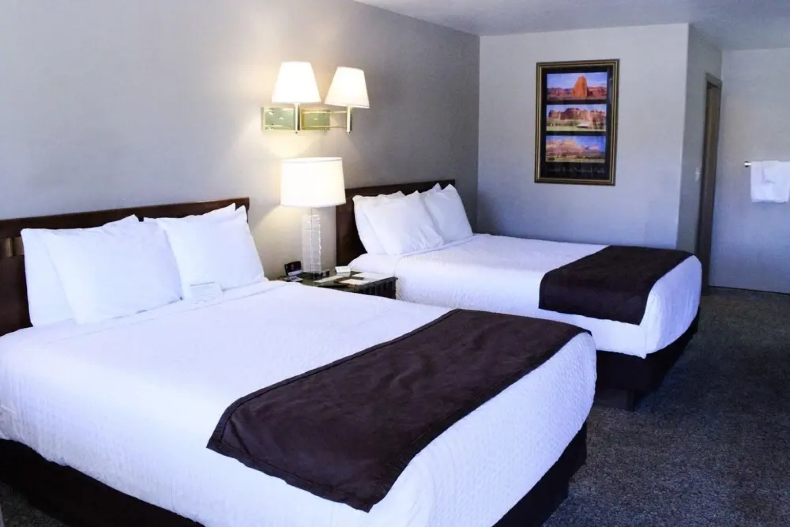 Whispering Sands Motel