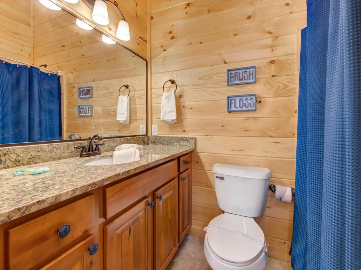 Gatlinburg Escape, 5 Bedrooms, Hot Tub, Arcade, Game Room, Sleeps 16