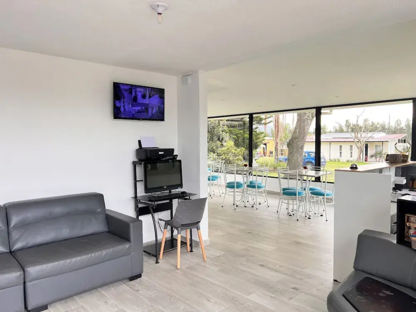 Springhills Quito Airport