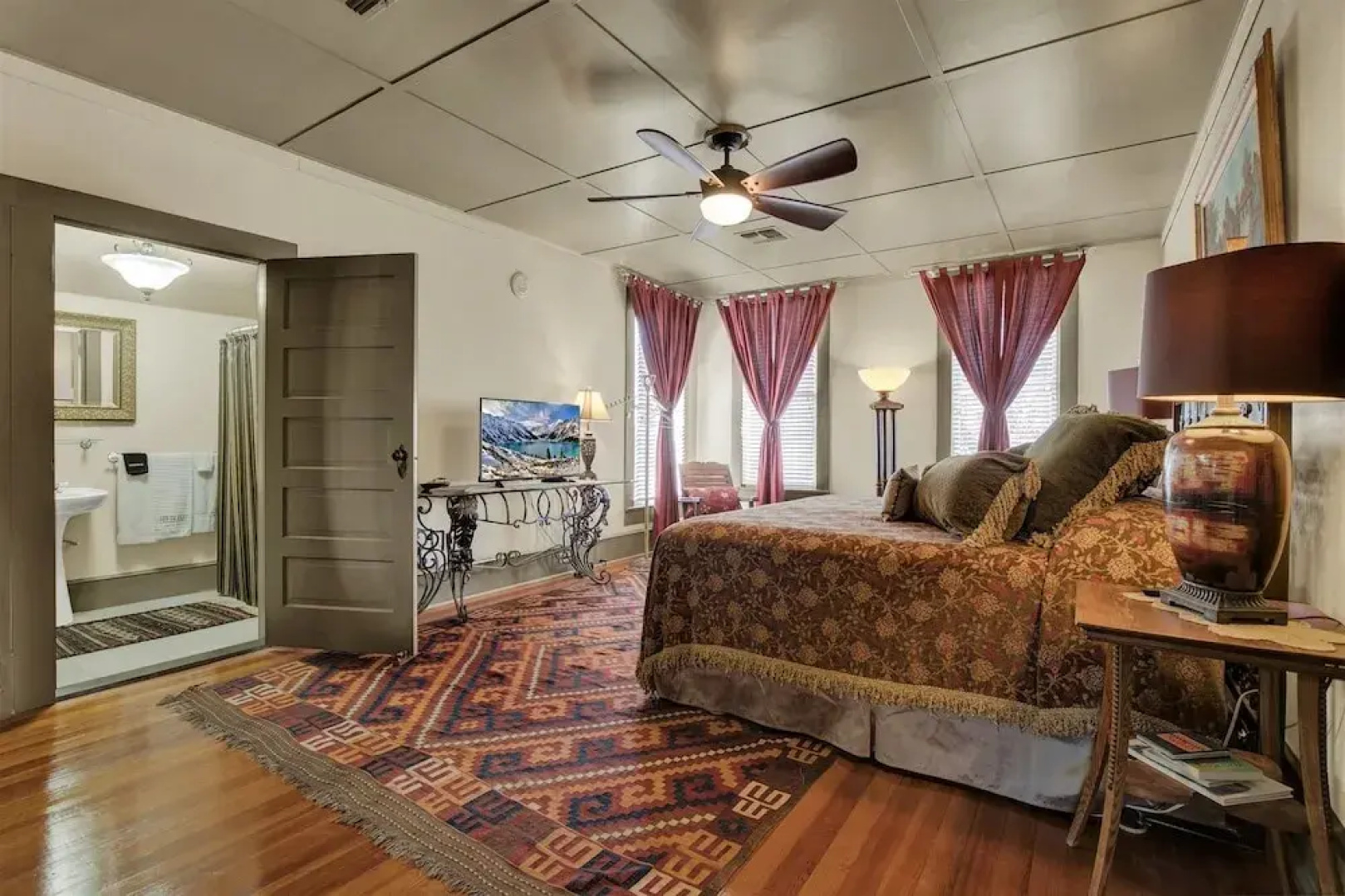 The Holekamp House Bed & Breakfast