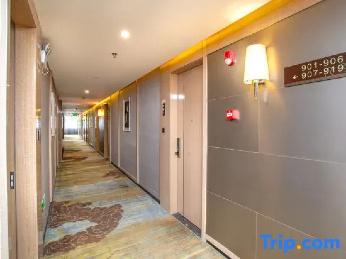 Rui Jing Hotel