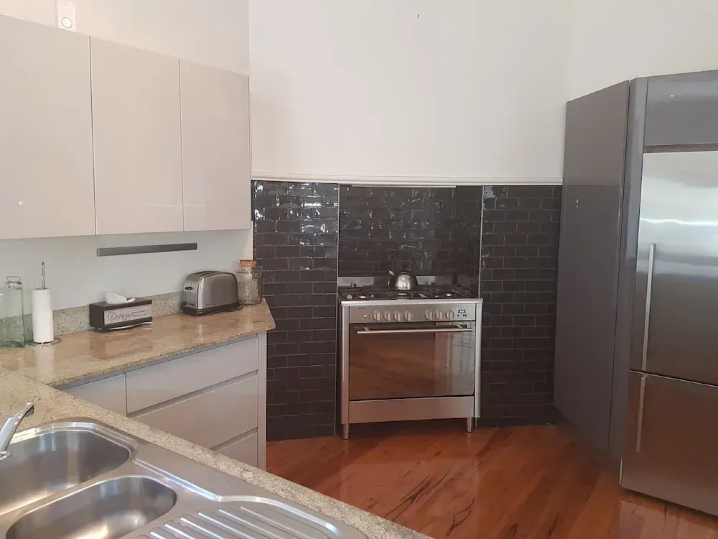 Newcastle Executive Homes - Cooks Hill Cottage