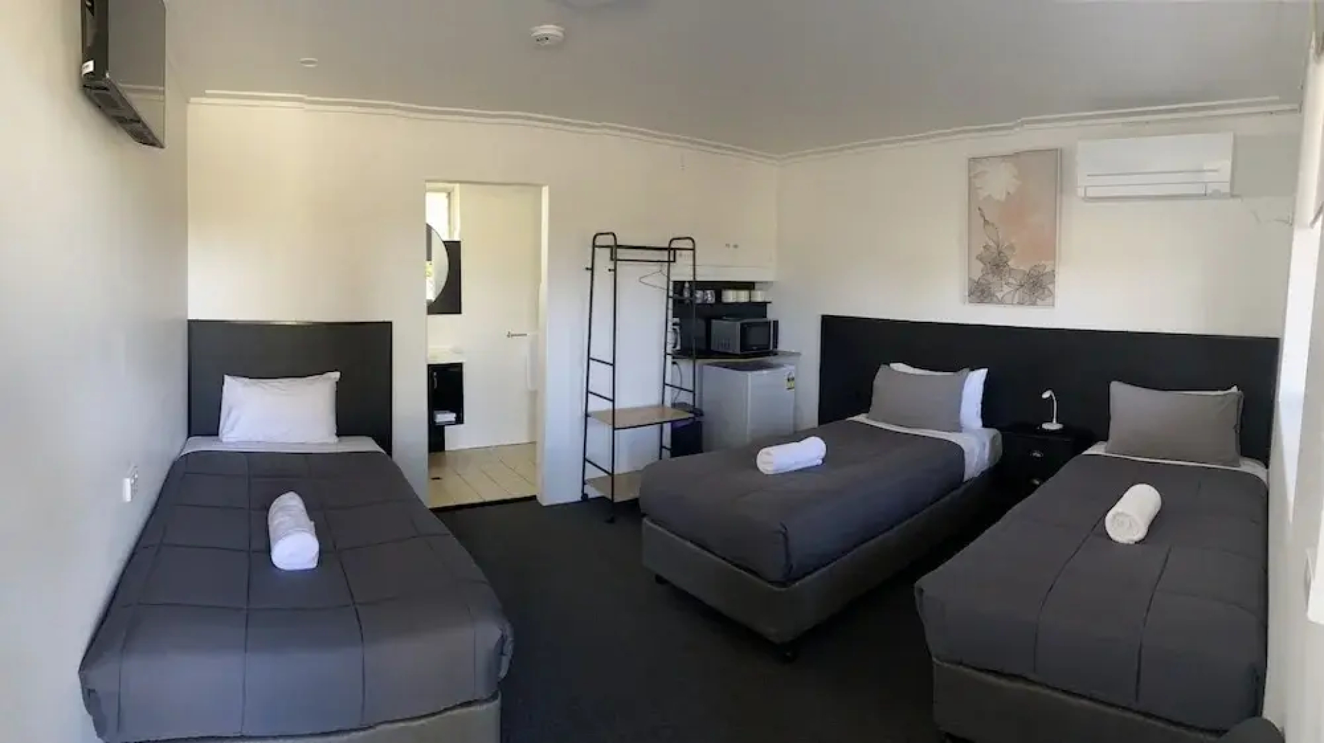 The Seaview Tavern Motel