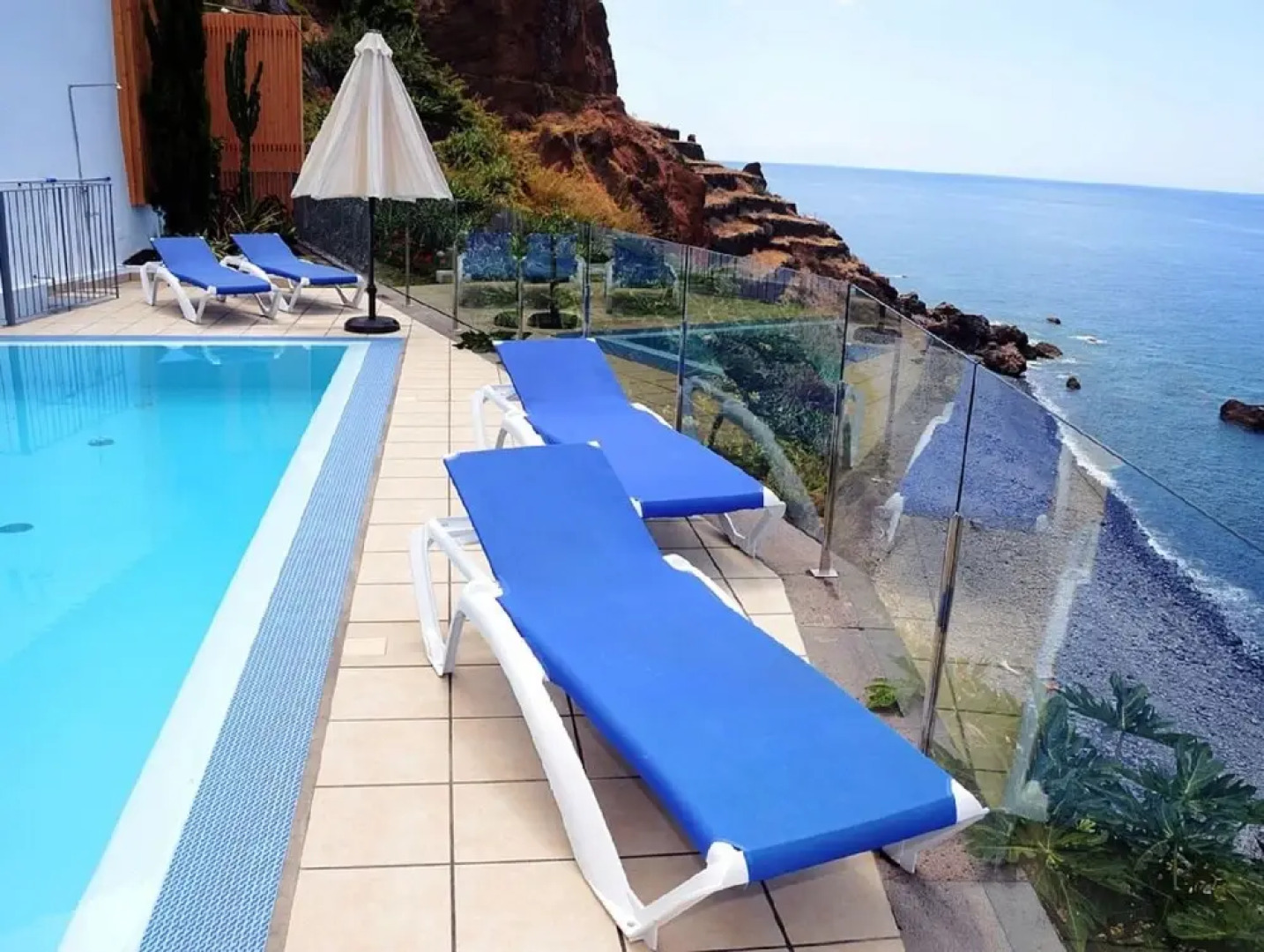 Casa das Bandeiras by ETC Madeira