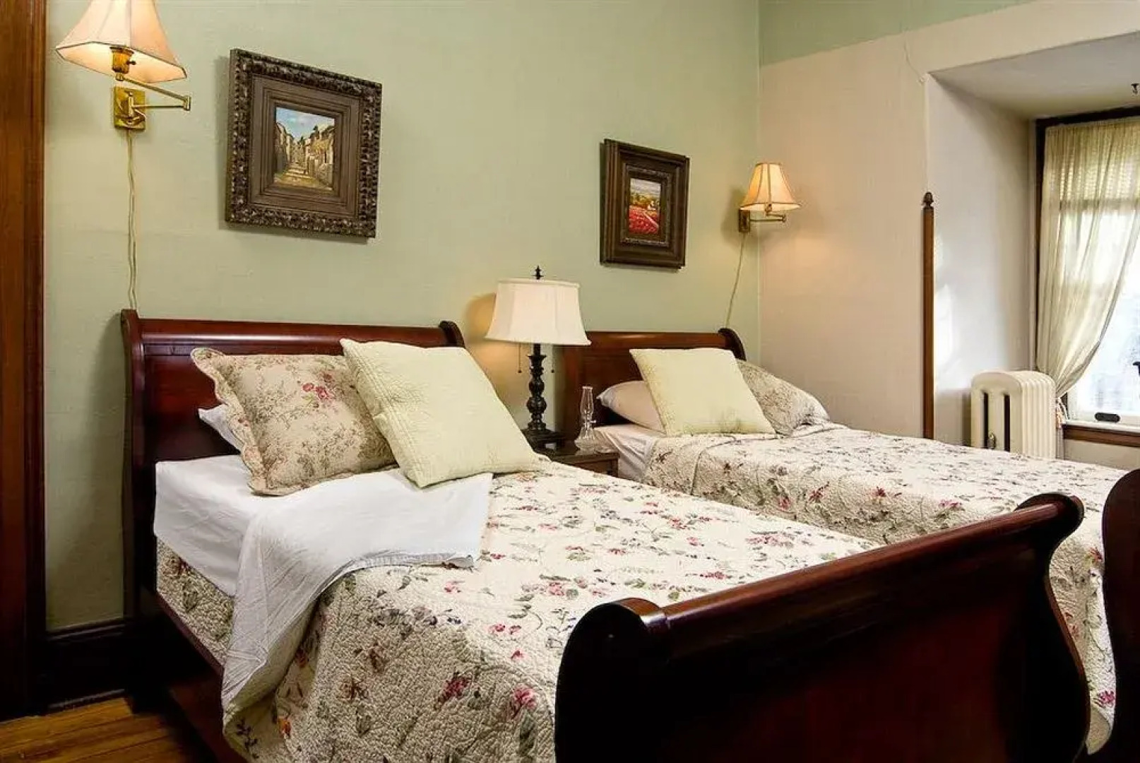 The Reynolds Mansion