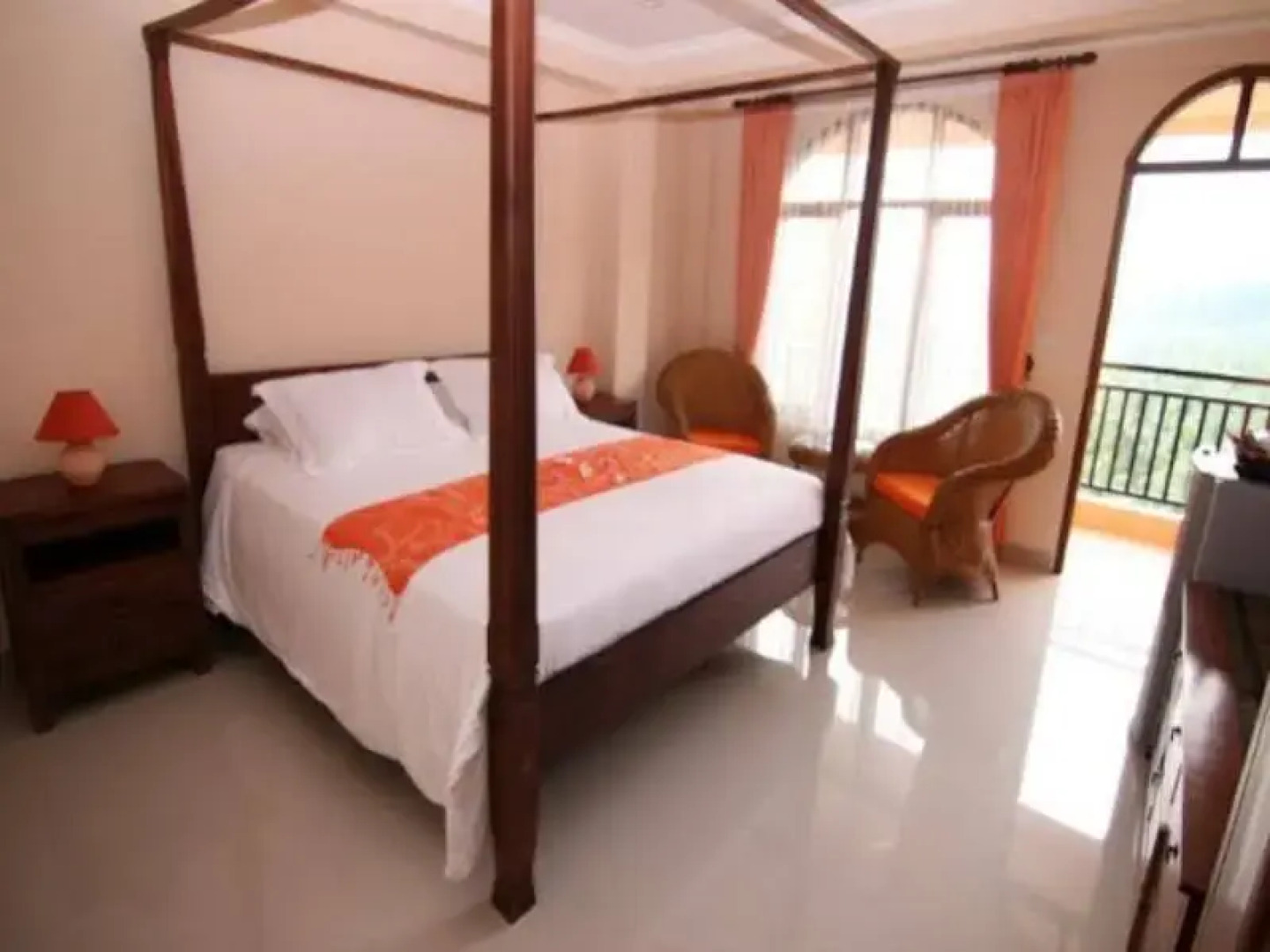 Sunset Lavinia Hotel