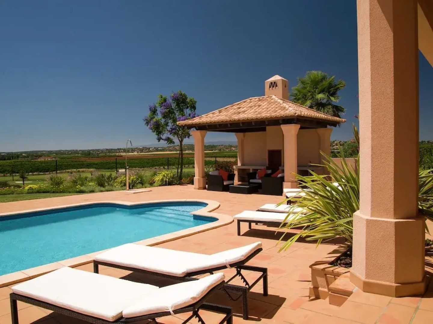 Spacious Villa in Alcantarilha With Private Swimming Pool