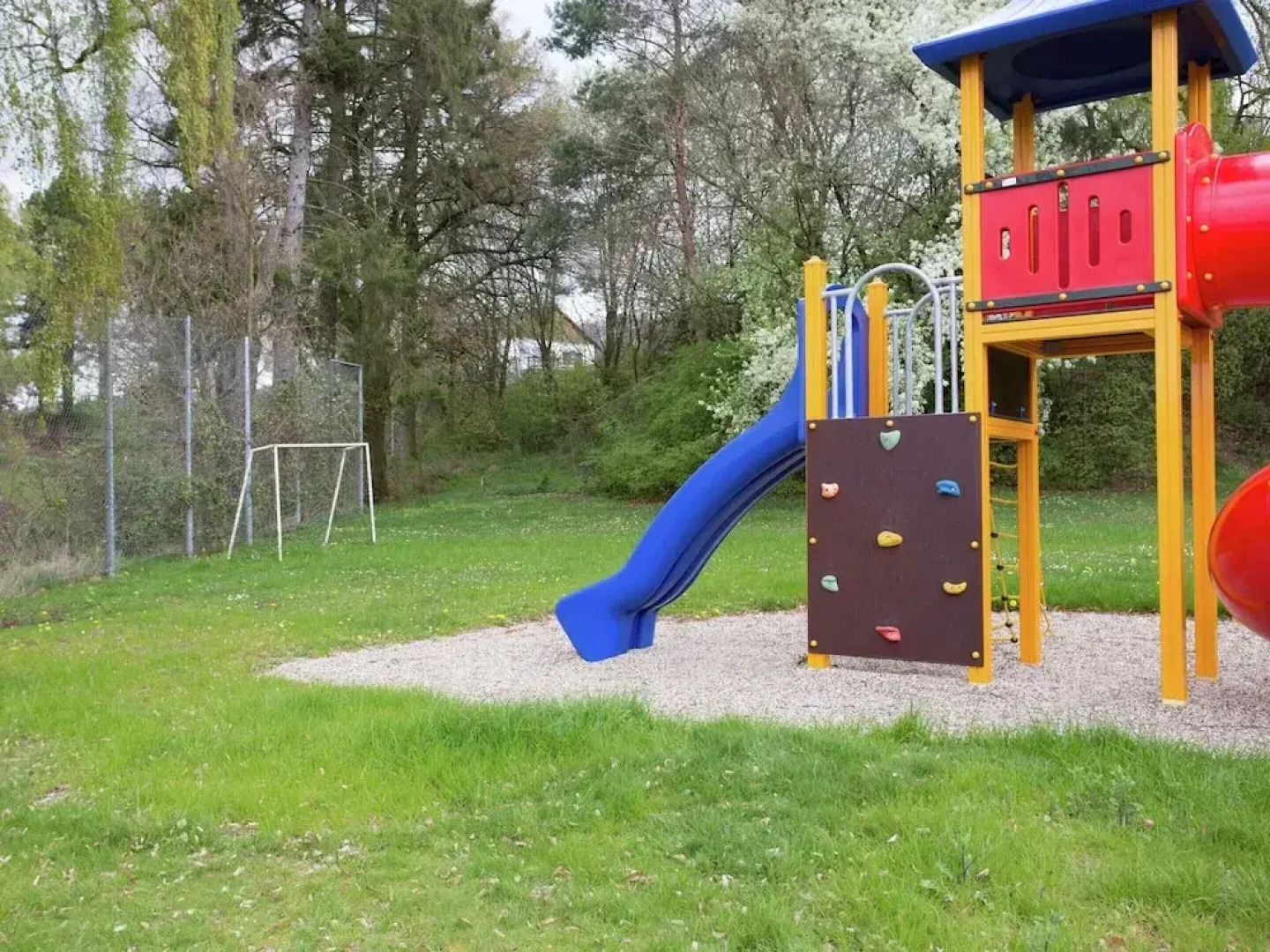 Schone Ferienwohnung mit Gemutlicher Terrasse