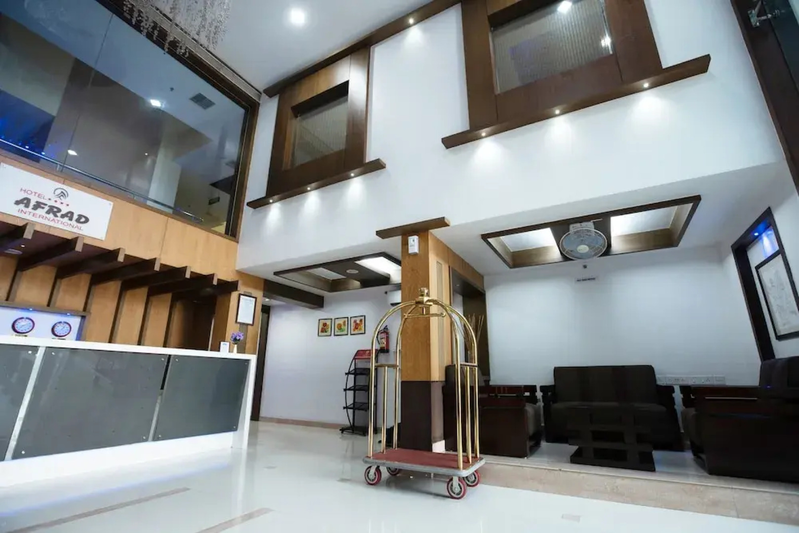 Hotel Pookodans International